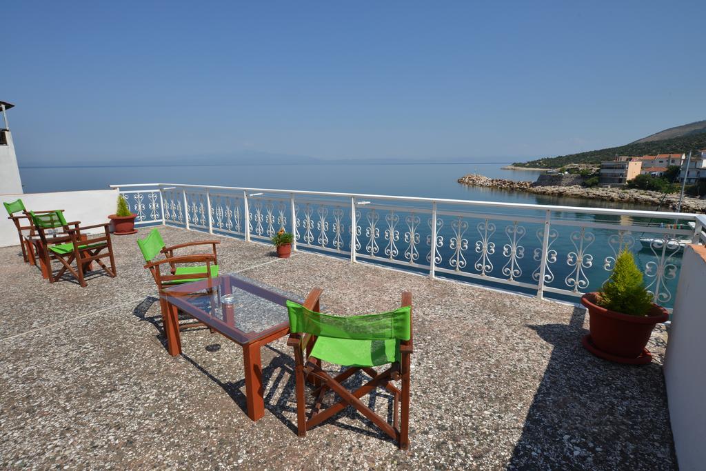 Apartment To Pithari Skala Marion