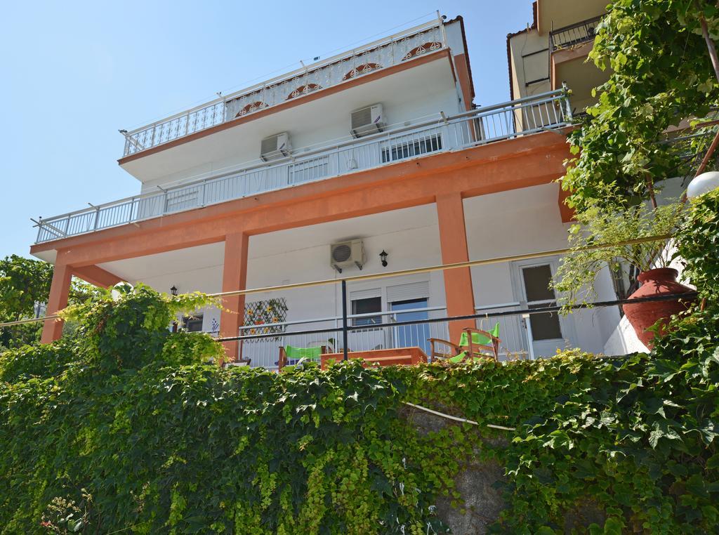 Apartment To Pithari *