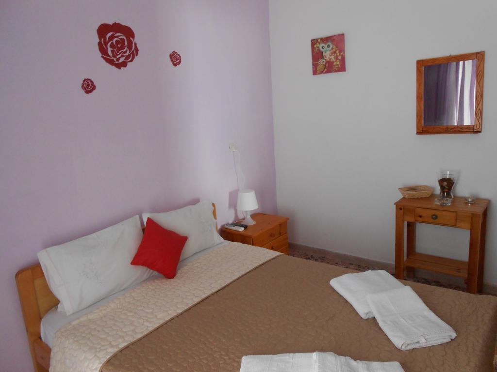 Apartment To Pithari *